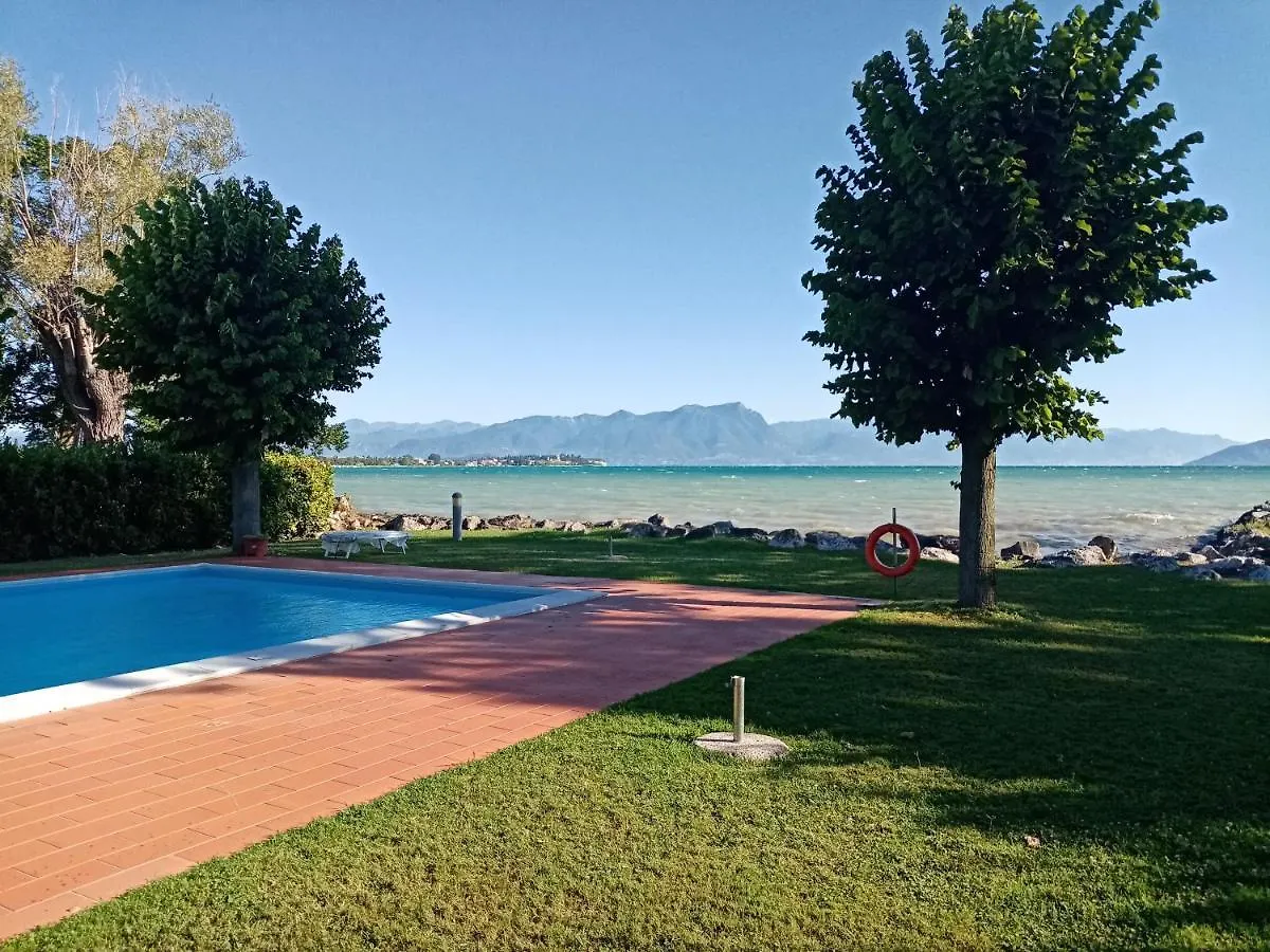 Casa Lugana 8 - Monolocale Con Piscina Fronte Lago Sirmione