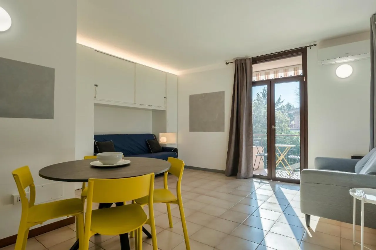 Casa Lugana 8 - Monolocale Con Piscina Fronte Lago Sirmione